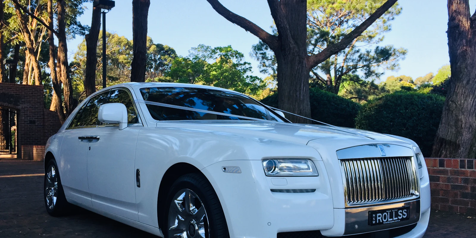 White Rolls-Royce Ghost